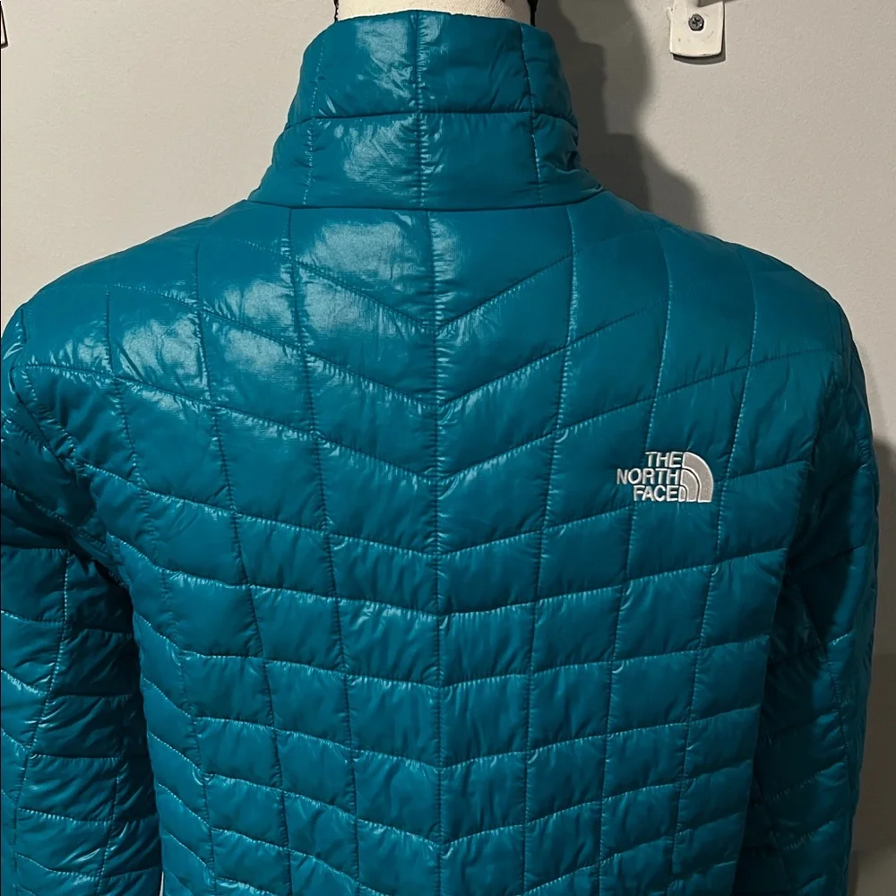 NWOT The North Face Turquoise Quilted Jacket